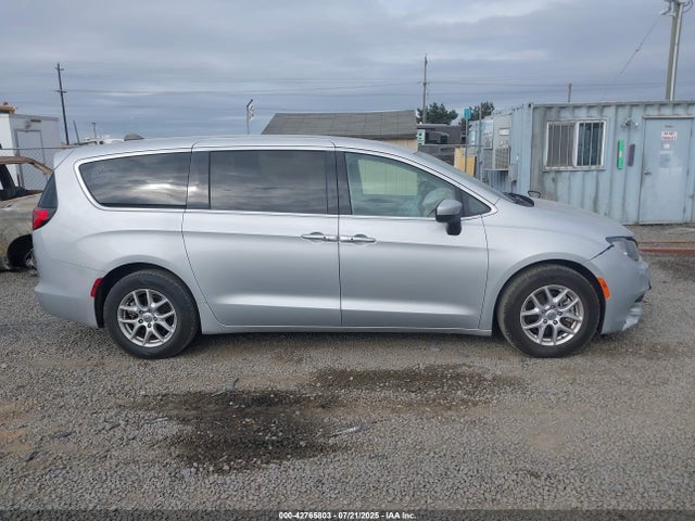 Chrysler Voyager 2022 2C4RC1CG1NR215624 Image 13