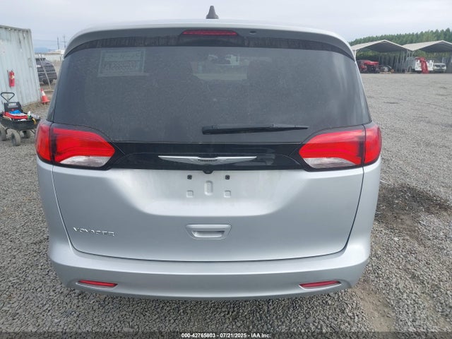 Chrysler Voyager 2022 2C4RC1CG1NR215624 Image 16