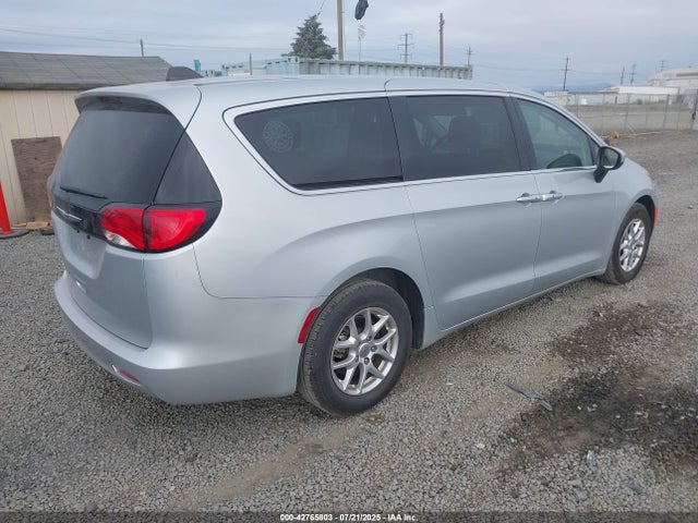 Chrysler Voyager 2022 2C4RC1CG1NR215624 Image 4