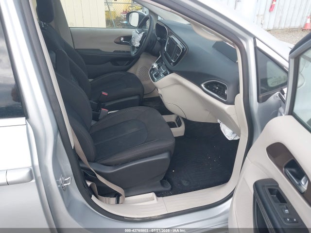 Chrysler Voyager 2022 2C4RC1CG1NR215624 Image 5