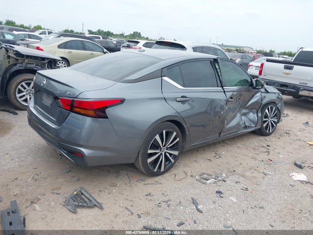 1N4BL4CV9NN404848 Nissan Altima