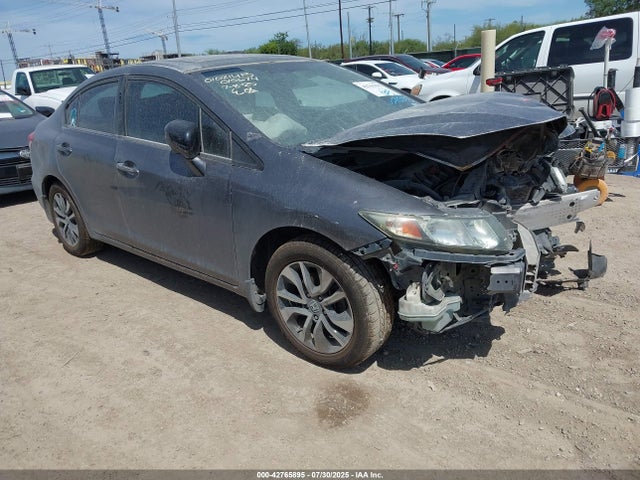 2015 19XFB2F89FE015674 main image