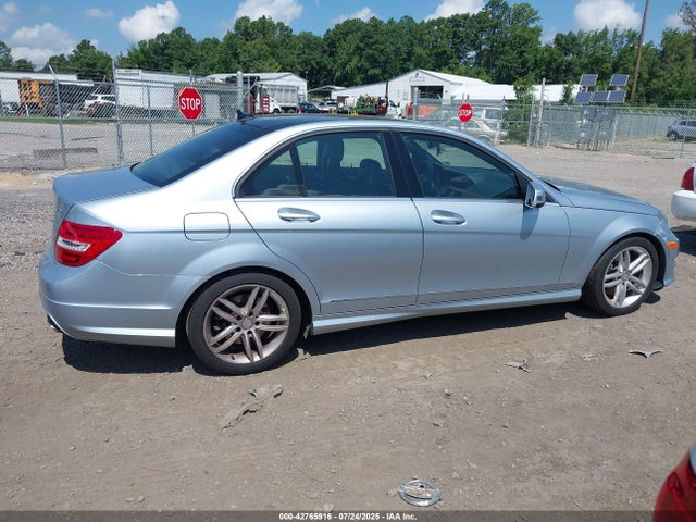 WDDGF8AB0EA963550 Mercedes-Benz C-Class