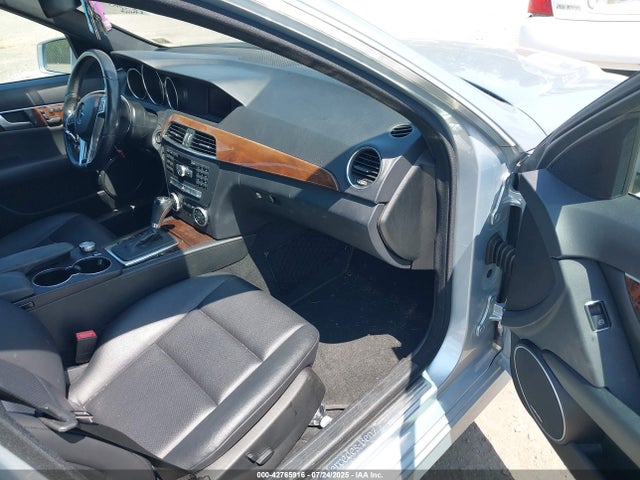 WDDGF8AB0EA963550 Mercedes-Benz C-Class