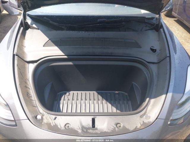 2023 TESLA MODEL Y 7SAYGDED7PF947357 Photo 9