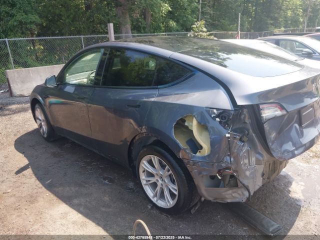 2023 TESLA MODEL Y 7SAYGDED7PF947357 Photo 2