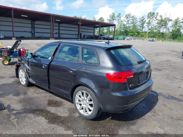 2011 AUDI A3 WAUKJAFM6BA042253 Photo 2