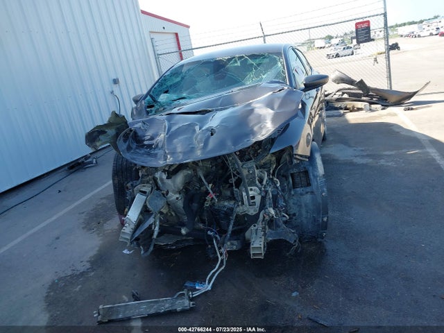 1C3CCCBB7FN719329 Chrysler 200