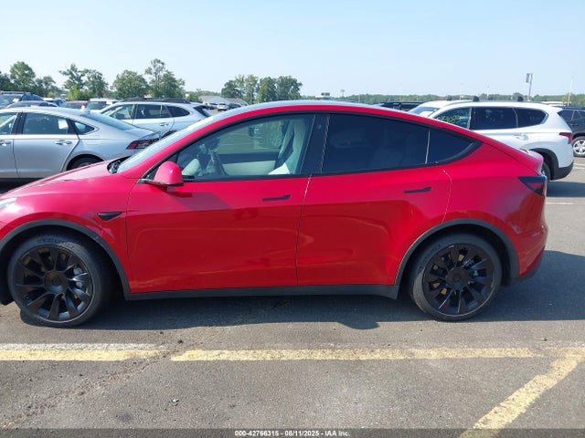 5YJYGDEE5MF102850 Tesla 2021