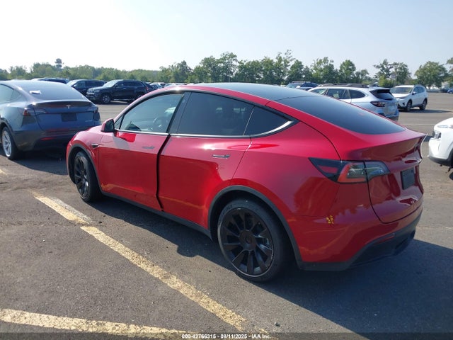 5YJYGDEE5MF102850 Tesla 2021
