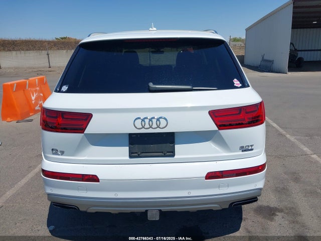 WA1LAAF73HD029933 Audi 2017