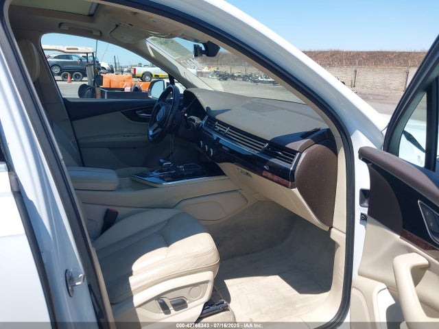 2017 AUDI Q7 WA1LAAF73HD029933 Photo 4