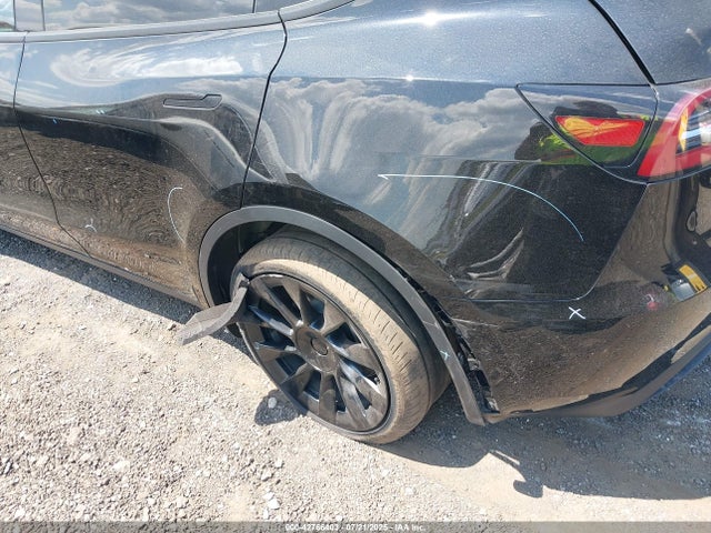 Tesla Model Y 2022 7SAYGDEE4NA007231 Image 19