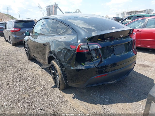 2022 TESLA MODEL Y 7SAYGDEE4NA007231 Photo 2