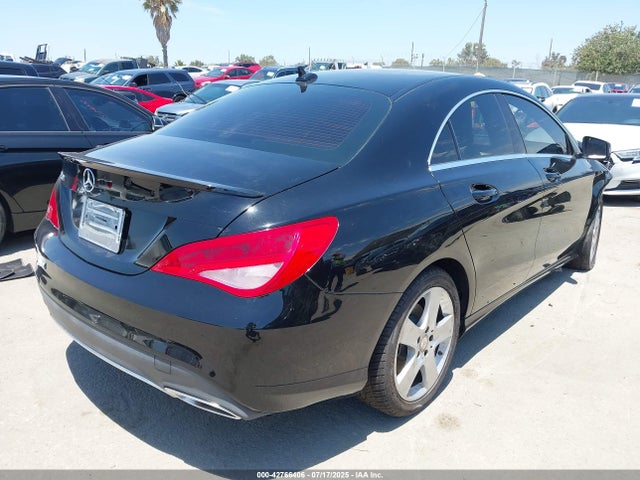 Mercedes-Benz m270 2018 WDDSJ4EB2JN551354 Image 4