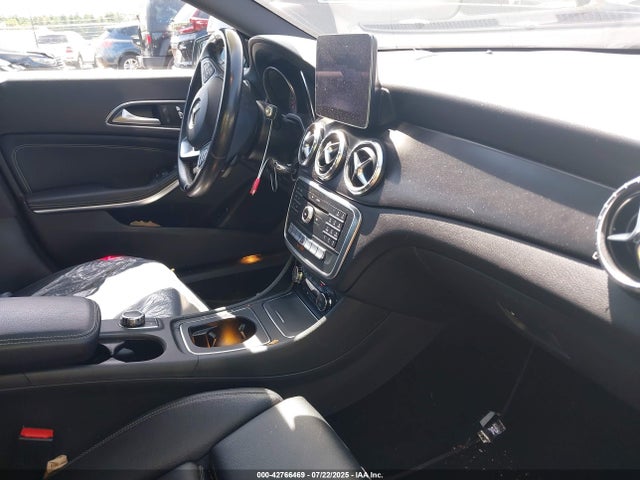 Mercedes-Benz CLA-Class 2018 WDDSJ4GB5JN605825 Image 5
