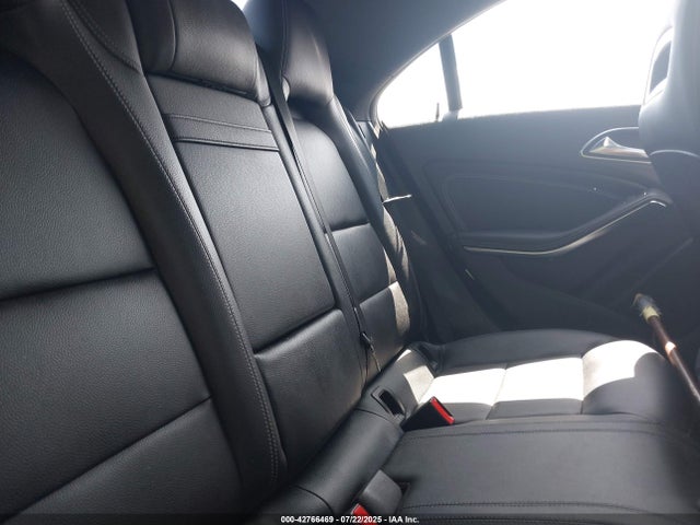Mercedes-Benz CLA-Class 2018 WDDSJ4GB5JN605825 Image 8