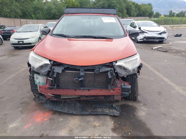 JTMBFREV9GJ088132 Toyota RAV4 LE