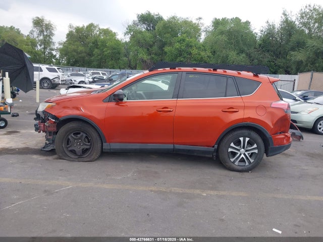 JTMBFREV9GJ088132 Toyota RAV4 LE