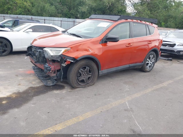 JTMBFREV9GJ088132 Toyota RAV4 LE