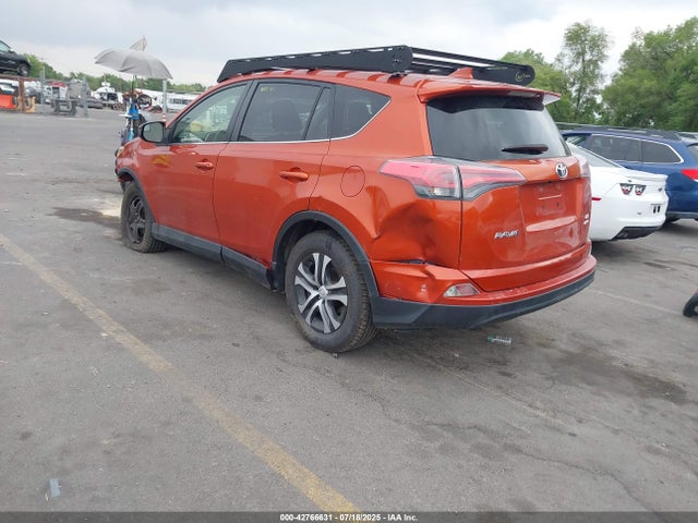 JTMBFREV9GJ088132 Toyota RAV4 LE