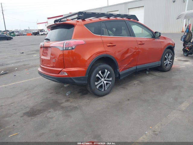 JTMBFREV9GJ088132 Toyota RAV4 LE