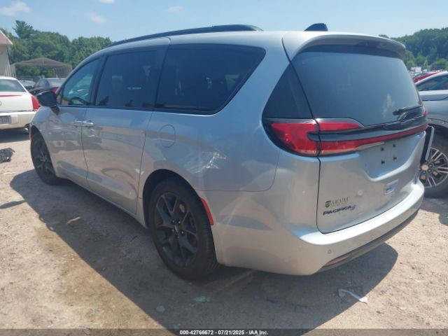 2024 CHRYSLER PACIFICA 2C4RC1BG0RR173891 Photo 2