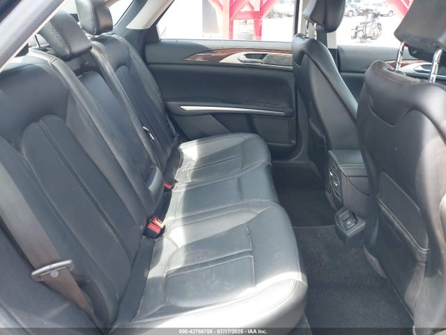 Lincoln 2016 2016 3LN6L2G92GR625037 Image 8