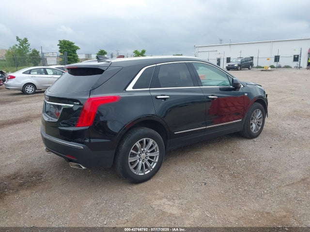 2017 CADILLAC XT5 1GYKNBRS7HZ305958 Photo 3