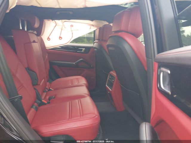 2021 PORSCHE CAYENNE WP1AA2AYXMDA08444 Photo 7