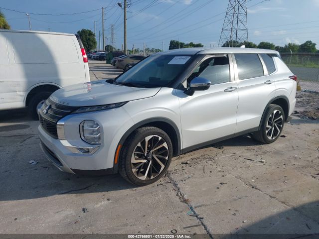 2022 MITSUBISHI OUTLANDER JA4J3UA81NZ047459 Photo 1