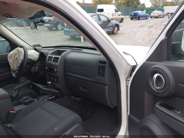 2011 DODGE NITRO 1D4PU2GK2BW590405 Photo 4