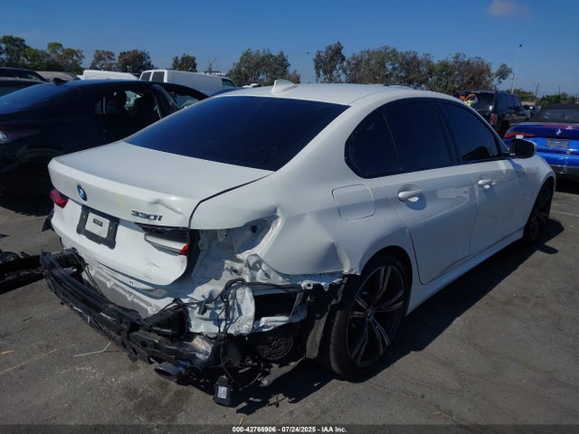 3MW5R1J0XM8C01185 BMW 2021