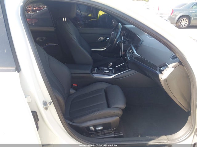 3MW5R1J0XM8C01185 BMW 2021