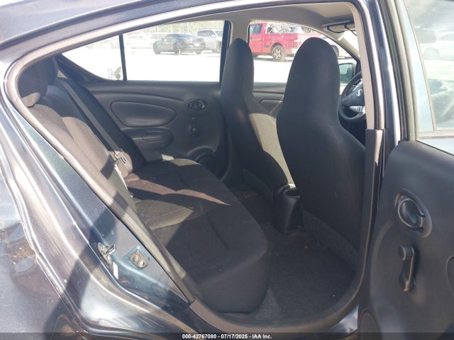 3N1CN7AP4FL825508 Nissan Versa