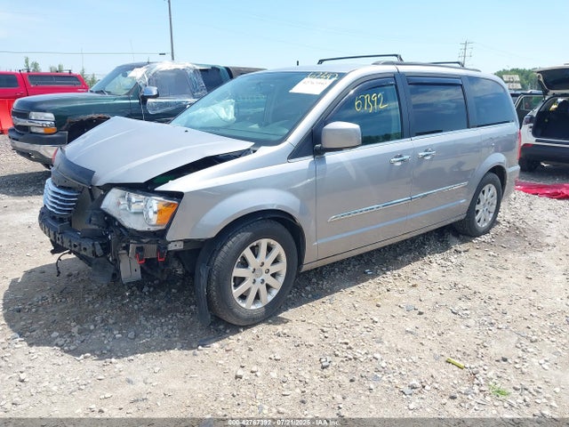 2C4RC1BGXGR208319 Chrysler Town and Country