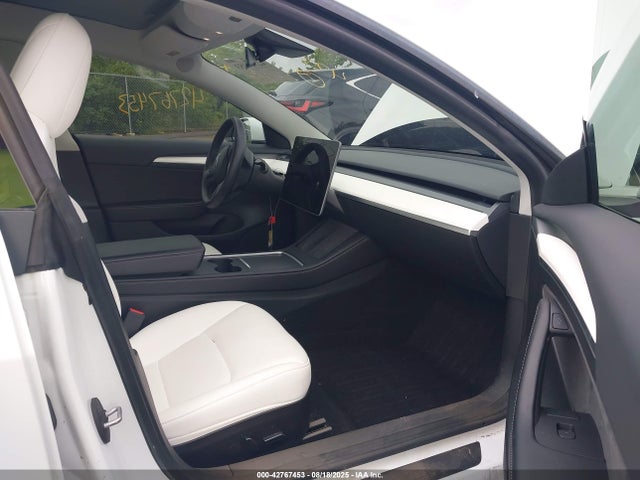 2023 TESLA MODEL 3 5YJ3E1EA2PF470239 Photo 4