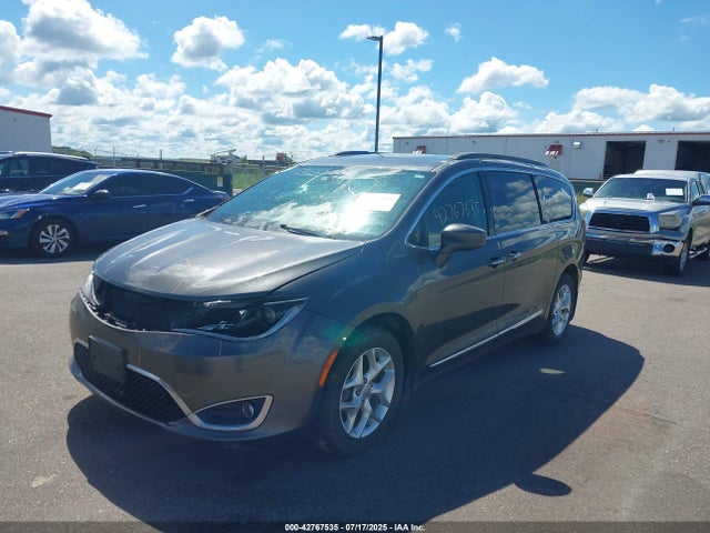 Chrysler Pacifica 2017 2C4RC1BG8HR794987 Image 2