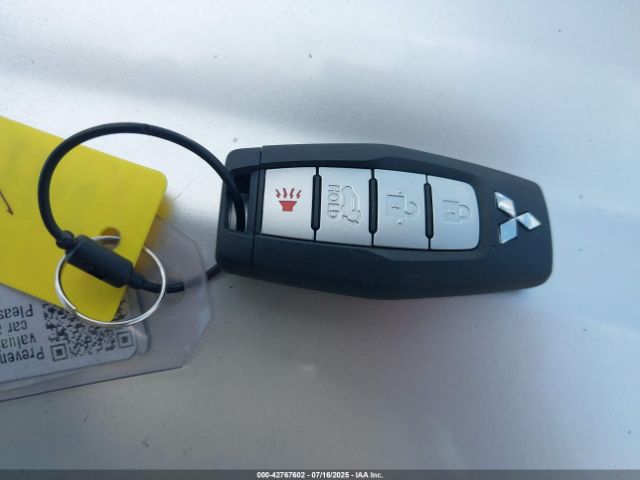 2025 MITSUBISHI OUTLANDER JA4J3VA8XSZ021492 Photo 10