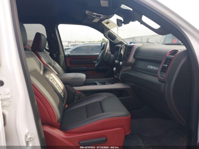 2025 RAM 1500 1C6SRFLP1SN576994 Photo 4