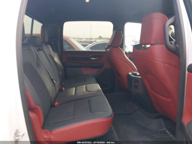 2025 RAM 1500 1C6SRFLP1SN576994 Photo 7