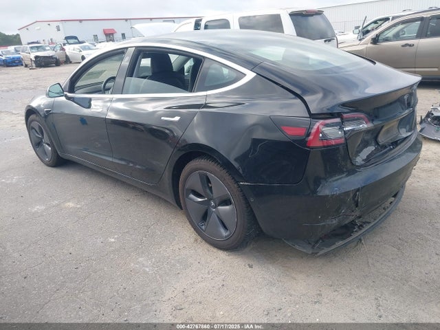 2019 TESLA MODEL 3 5YJ3E1EA0KF395341 Photo 2