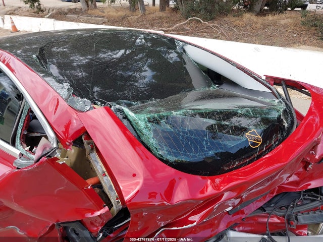 5YJ3E1EA6KF537028 Tesla MODEL 3