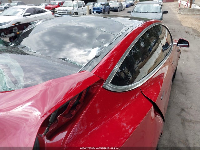 5YJ3E1EA6KF537028 Tesla MODEL 3