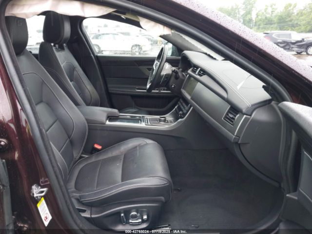 2020 JAGUAR XF SAJBM4FV5LCY86697 Photo 4