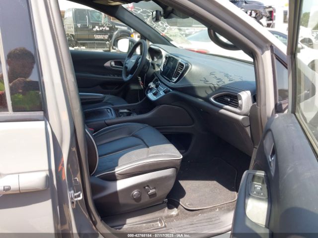 2025 CHRYSLER PACIFICA 2C4RC1GG4SR520430 Photo 4