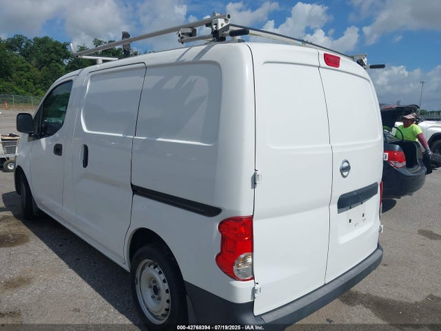 3N6CM0KN7FK701806 Nissan 2015