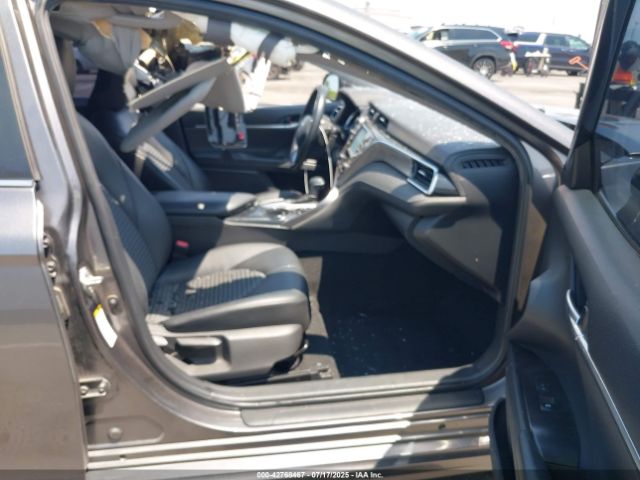 2018 TOYOTA CAMRY 4T1B11HK1JU599790 Photo 4