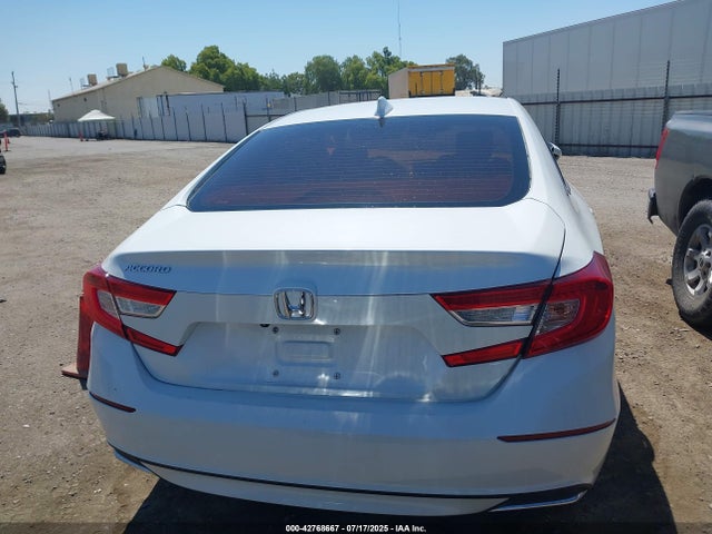 Honda l15be 2018 1HGCV1F1XJA260357 Image 16