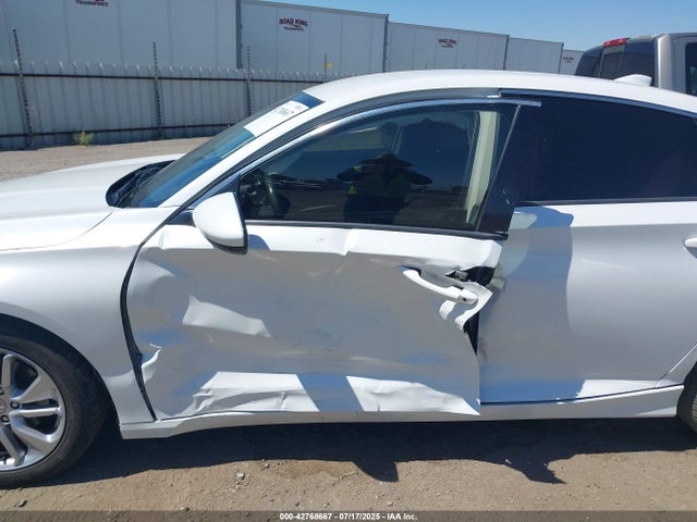 Honda l15be 2018 1HGCV1F1XJA260357 Image 17
